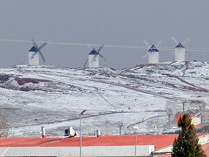 Snowy-hillside-in-La-Mancha © John Muddeman