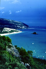 Arrábida Cliffs near Portinho © Teresa Farino