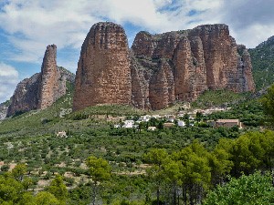 Mallos de Riglos, Huesca © John Muddeman